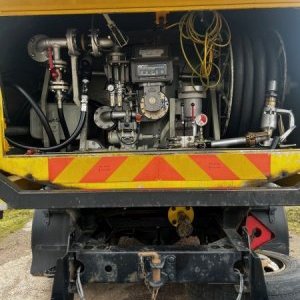 foto 4.5m3 ADR cysterna Avia D90 Cummins silnik diesel benzyn